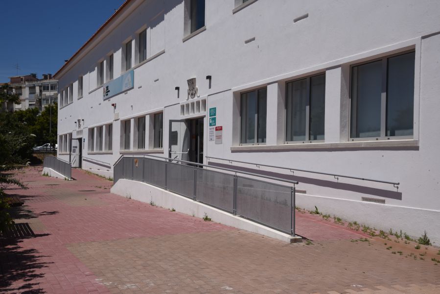 Centro De Saúde De Queluz